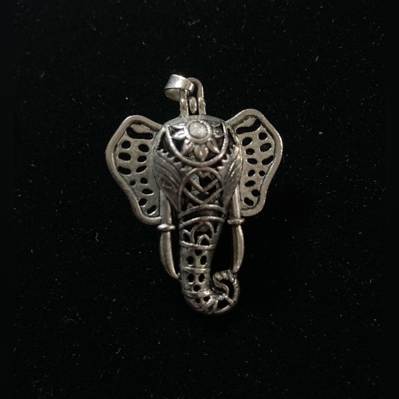 4 pc set plus 6 pearls Ankh Chakra, Lucky Elephant with 2x20” 925 Silver Chains - Picture 2 of 16